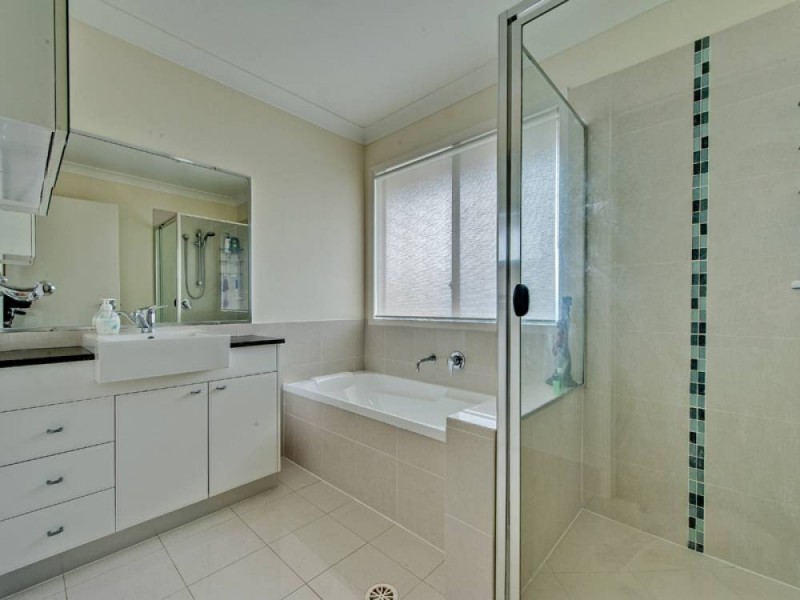 70 Sanctuary Drive, Forest Lake QLD 4078