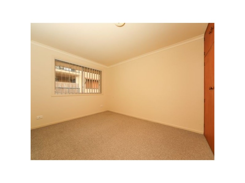 8/33 Middle Street, Labrador QLD 4215