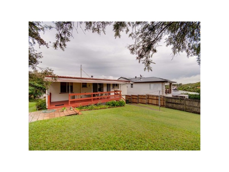 45 Landscape Street, Stafford Heights QLD 4053