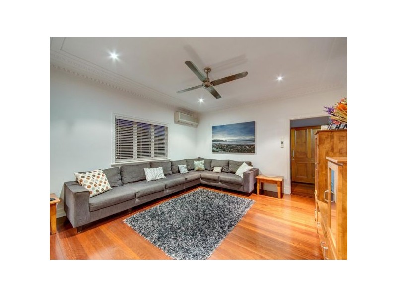 24 Farrington Street, Alderley QLD 4051