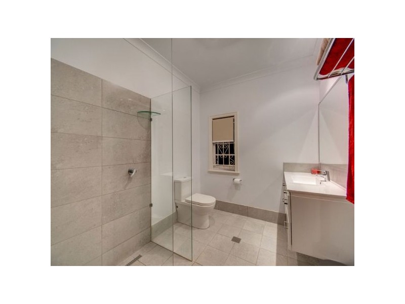 24 Farrington Street, Alderley QLD 4051