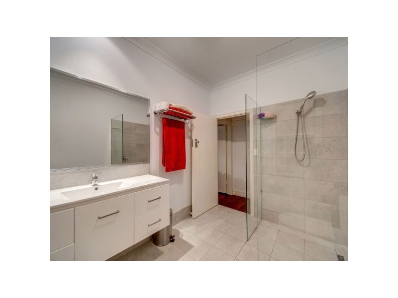 24 Farrington Street, Alderley QLD 4051