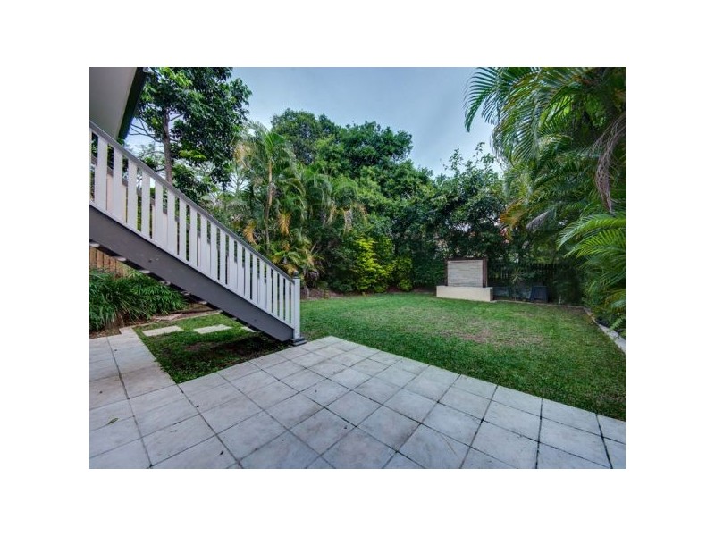 24 Farrington Street, Alderley QLD 4051