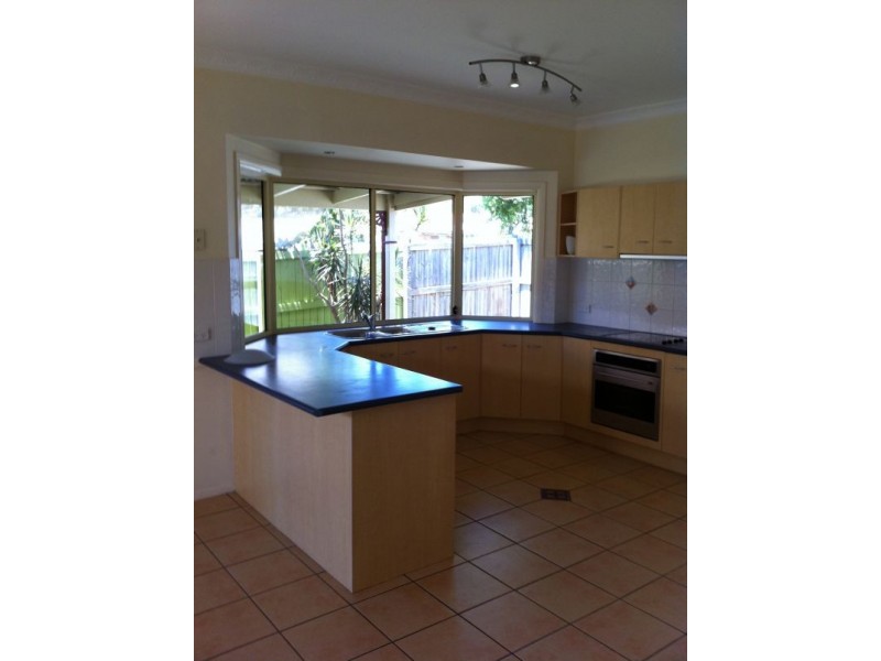 7 Purdie Place, Forest Lake QLD 4078