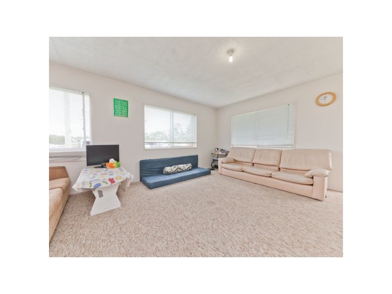 84 Richland Avenue, Coopers Plains QLD 4108