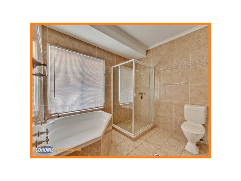 16 Riverside Tce, Windaroo QLD 4207