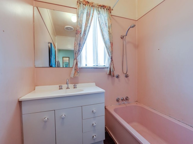 46 Dennis Road, Springwood QLD 4127