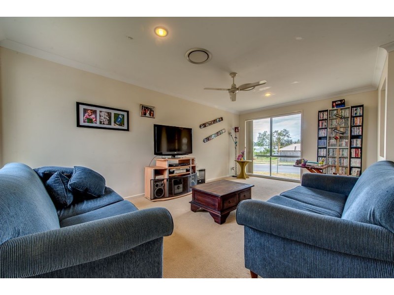 84 Jacaranda Drive, Yamanto QLD 4305