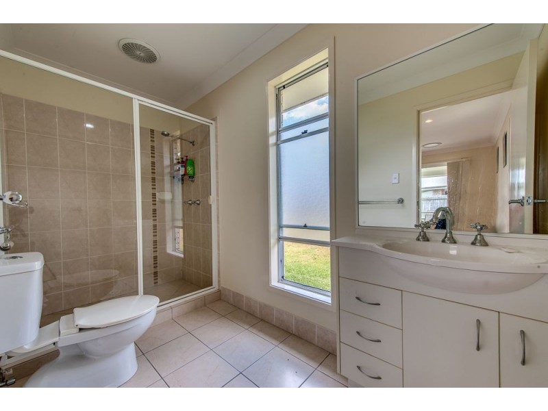 84 Jacaranda Drive, Yamanto QLD 4305