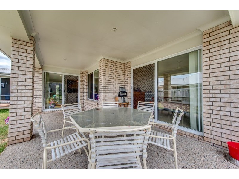 84 Jacaranda Drive, Yamanto QLD 4305