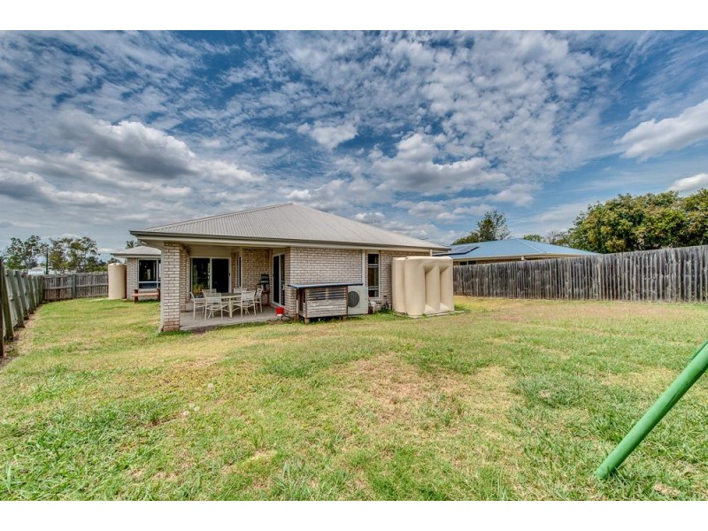 84 Jacaranda Drive, Yamanto QLD 4305