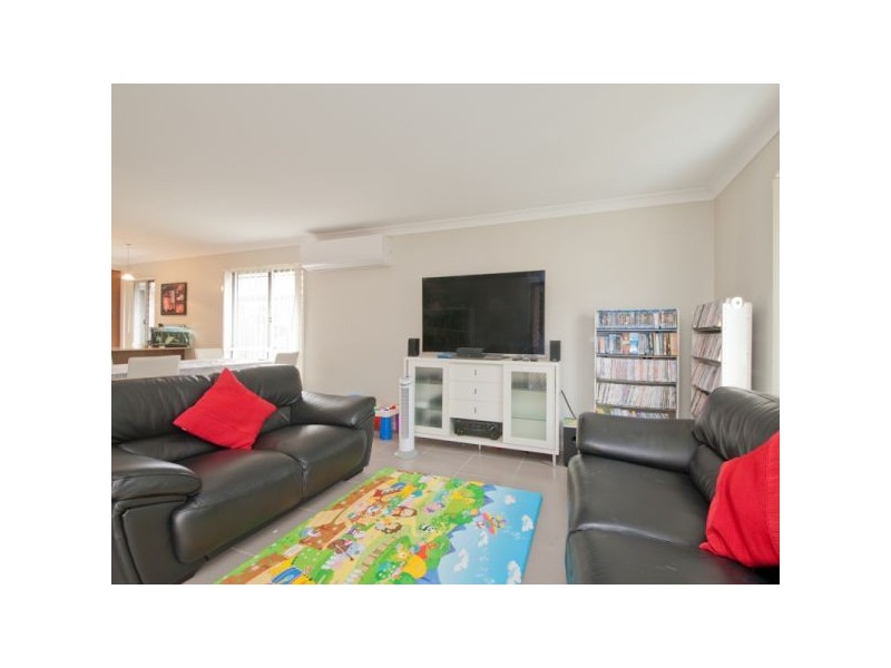 9 Wallis Circuit, North Lakes QLD 4509