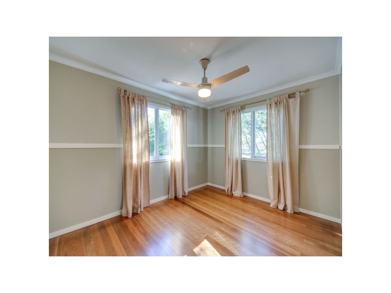 70 Spitfire Avenue, Strathpine QLD 4500