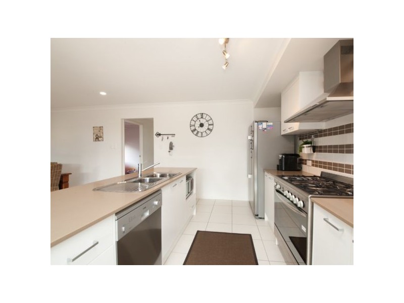 65 Shimao Crescent, North Lakes QLD 4509