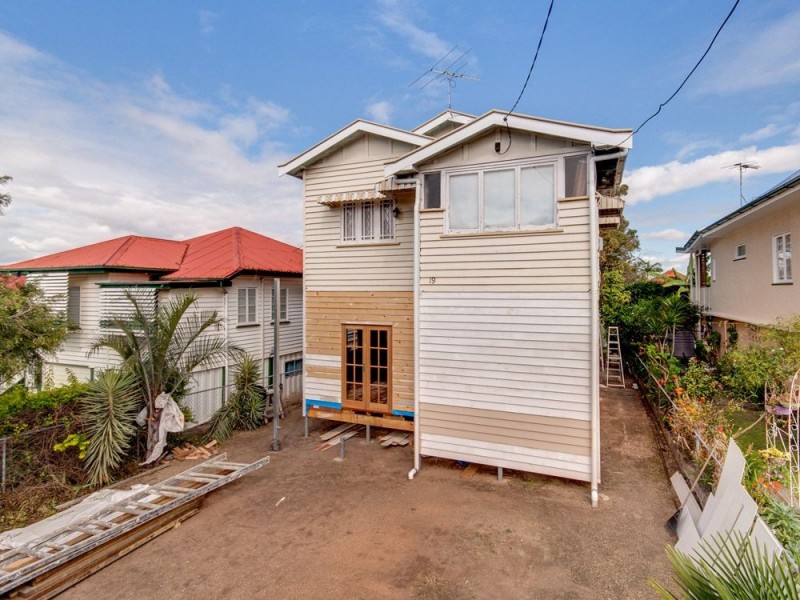 19 Kedron Street, Kedron QLD 4031