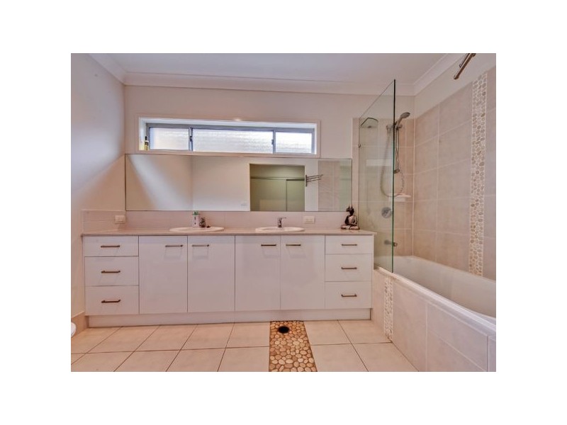 6 Cassia Court, Brookwater QLD 4300