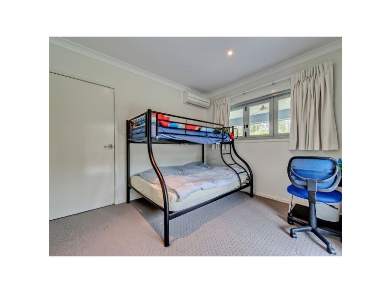6 Cassia Court, Brookwater QLD 4300