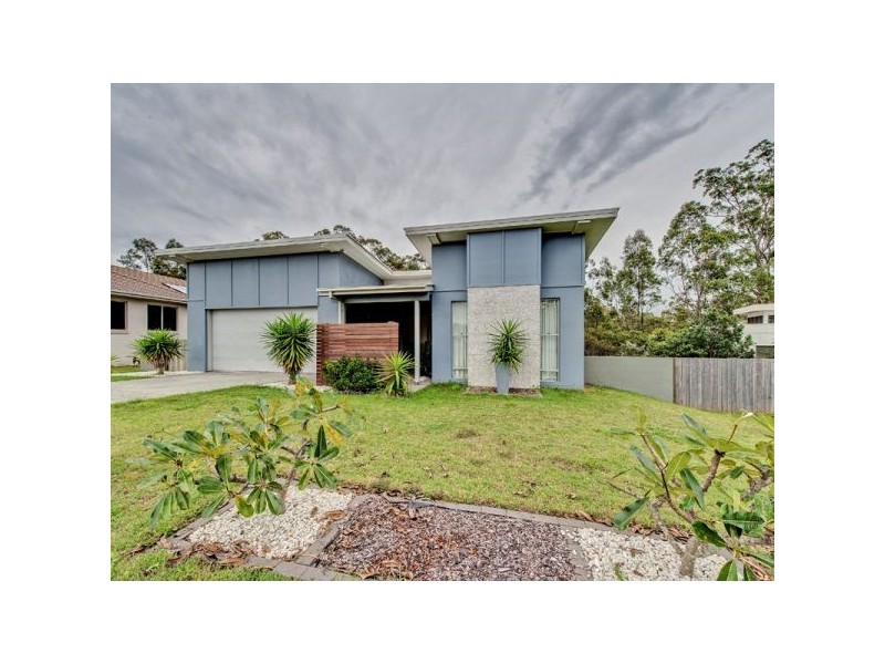 6 Cassia Court, Brookwater QLD 4300