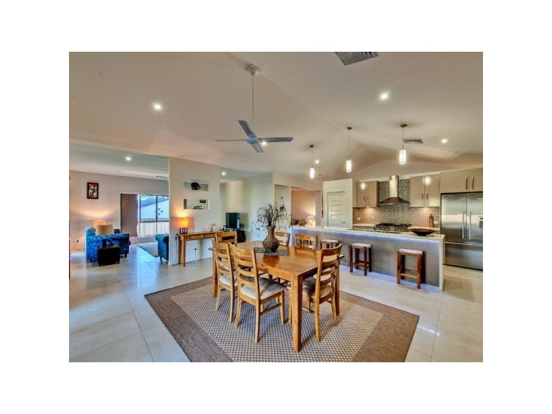 31 Yarabah Crescent, Shailer Park QLD 4128