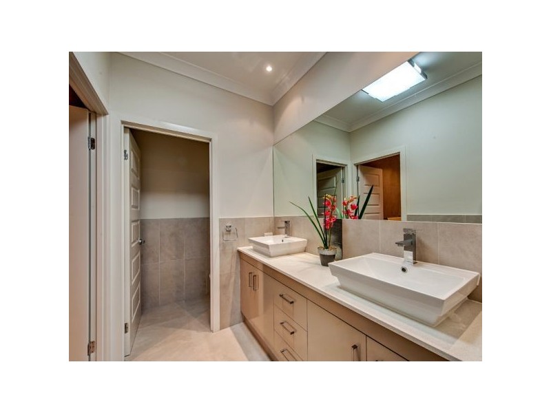 31 Yarabah Crescent, Shailer Park QLD 4128