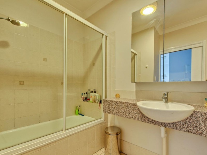 12/41 Glenora Street, Wynnum QLD 4178