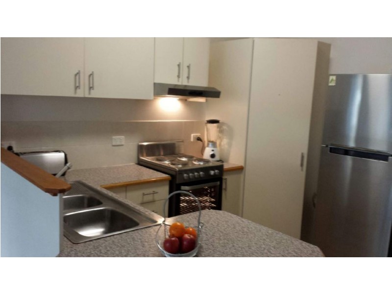 12/41 Glenora Street, Wynnum QLD 4178