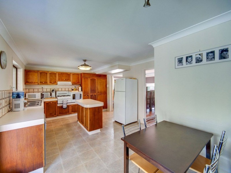 4 Barvas Street, Ferny Grove QLD 4055