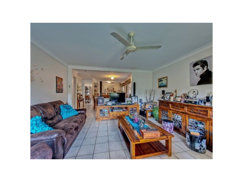 1 Muscovy Place, Forest Lake QLD 4078