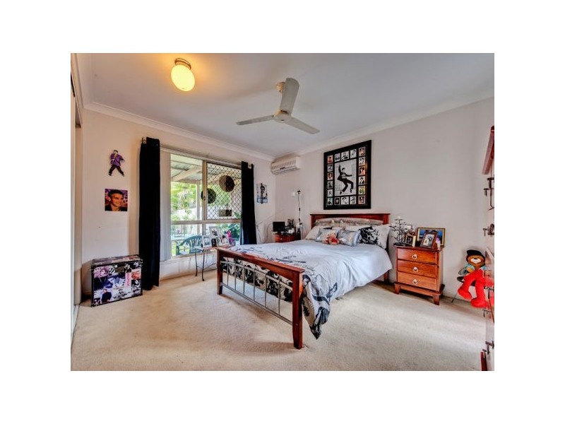 1 Muscovy Place, Forest Lake QLD 4078