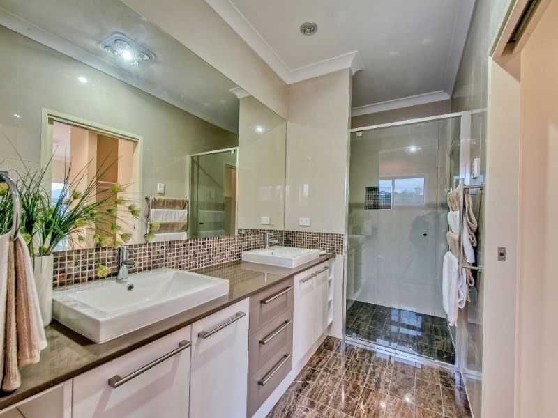 26 Lakeview Place, Springfield Lakes QLD 4300