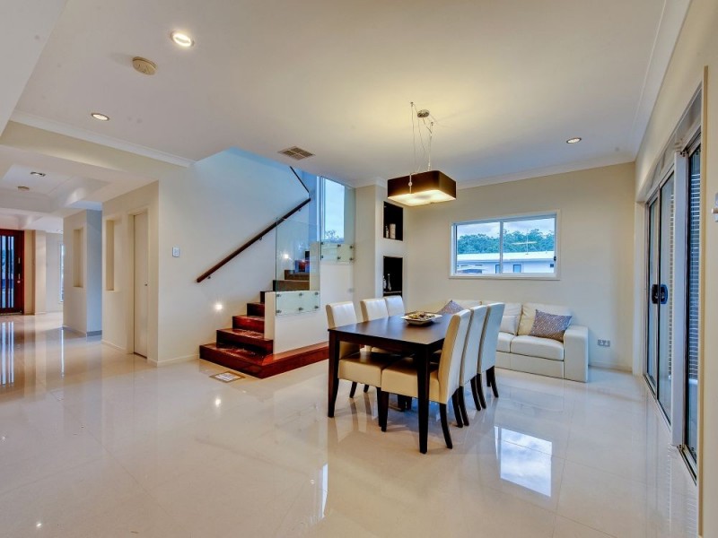 26 Lakeview Place, Springfield Lakes QLD 4300