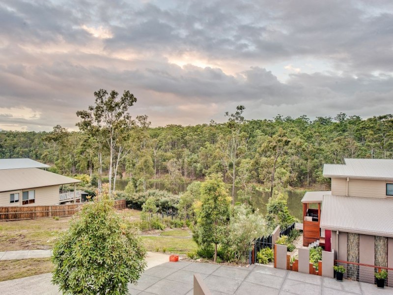 26 Lakeview Place, Springfield Lakes QLD 4300