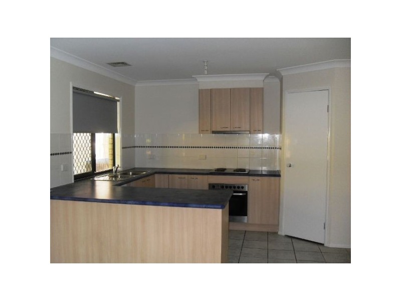 10 Carisbrook Circuit, Forest Lake QLD 4078