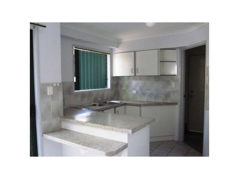 1/15 Napier Pl, Forest Lake QLD 4078