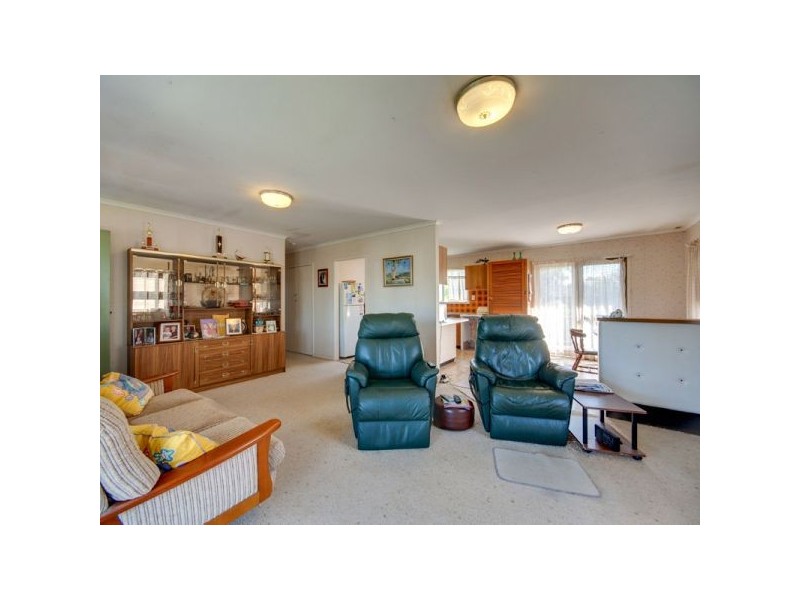 64 Illuta Ave, Ferny Hills QLD 4055