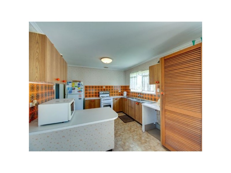 64 Illuta Ave, Ferny Hills QLD 4055