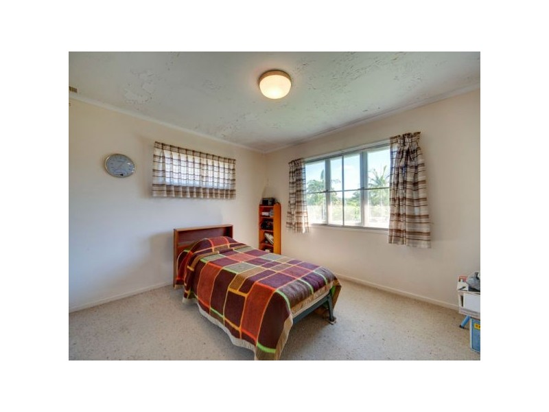 64 Illuta Ave, Ferny Hills QLD 4055