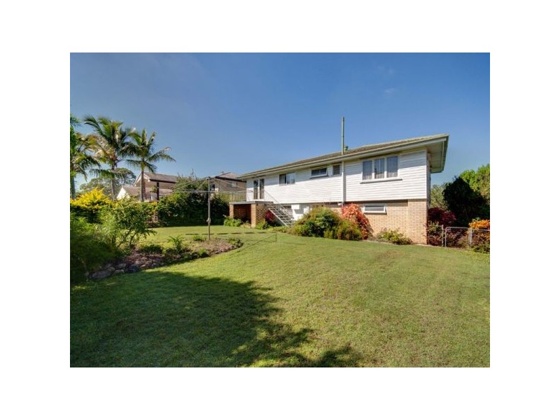 64 Illuta Ave, Ferny Hills QLD 4055