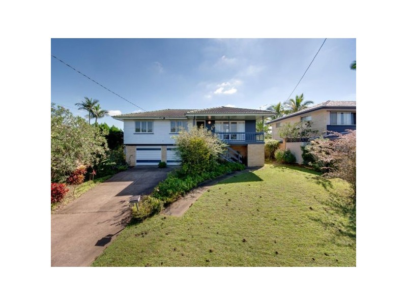 64 Illuta Ave, Ferny Hills QLD 4055