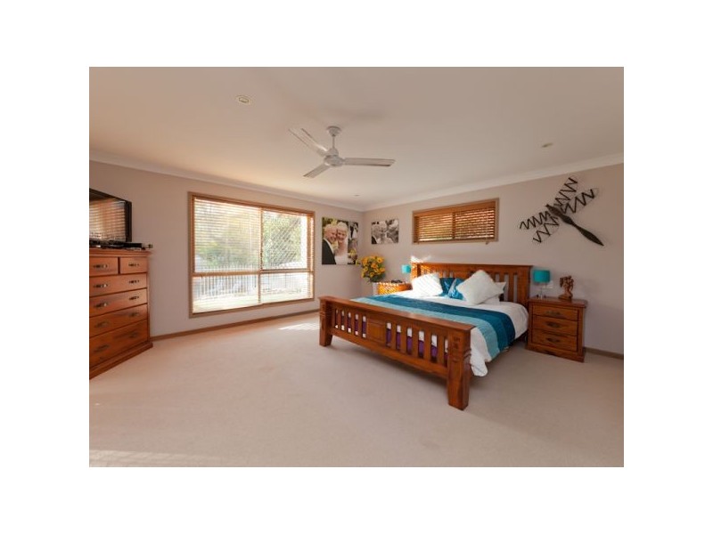 25 Listonia Drive, Albany Creek QLD 4035