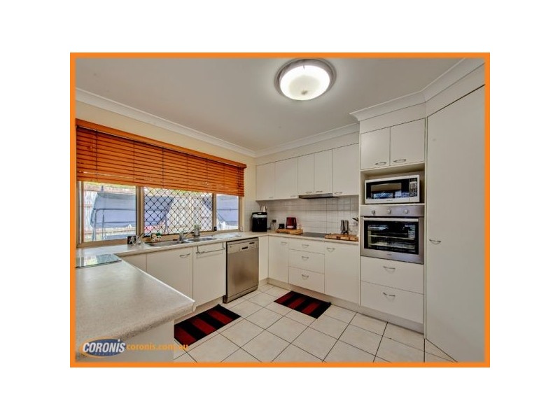 15 Carisbrook Circuit, Forest Lake QLD 4078