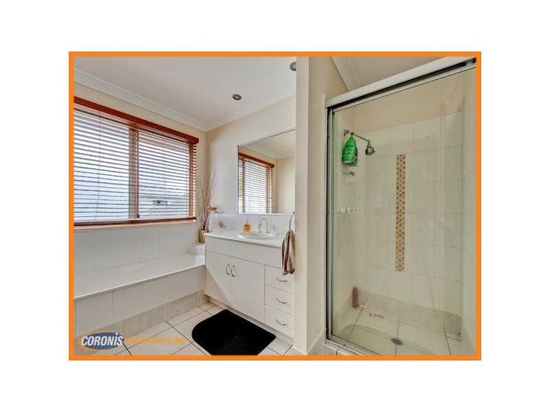 15 Carisbrook Circuit, Forest Lake QLD 4078