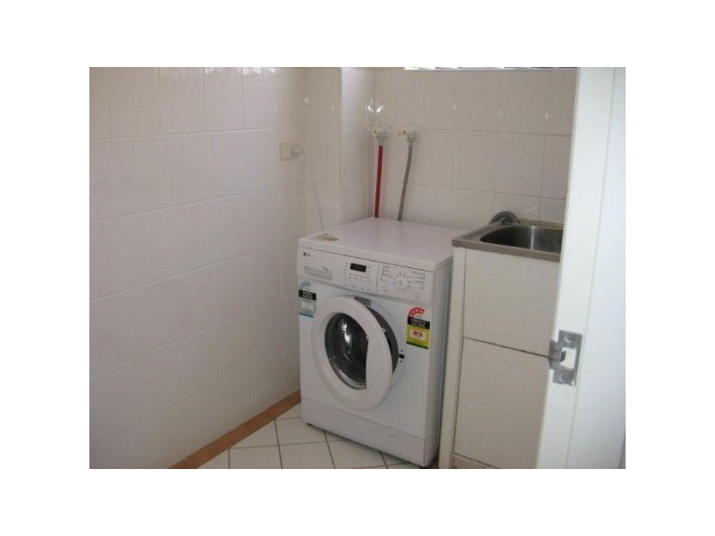 4/25 Scott Road, Herston QLD 4006