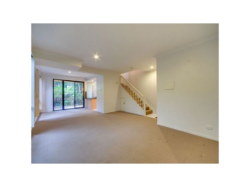 2/105 Hall Street, Alderley QLD 4051