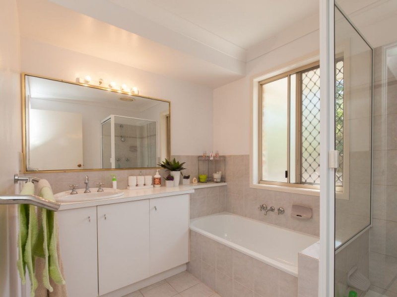 7 Aringa Cres, Karana Downs QLD 4306