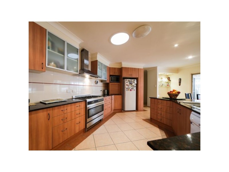 60 Dellwood Circuit, Molendinar QLD 4214