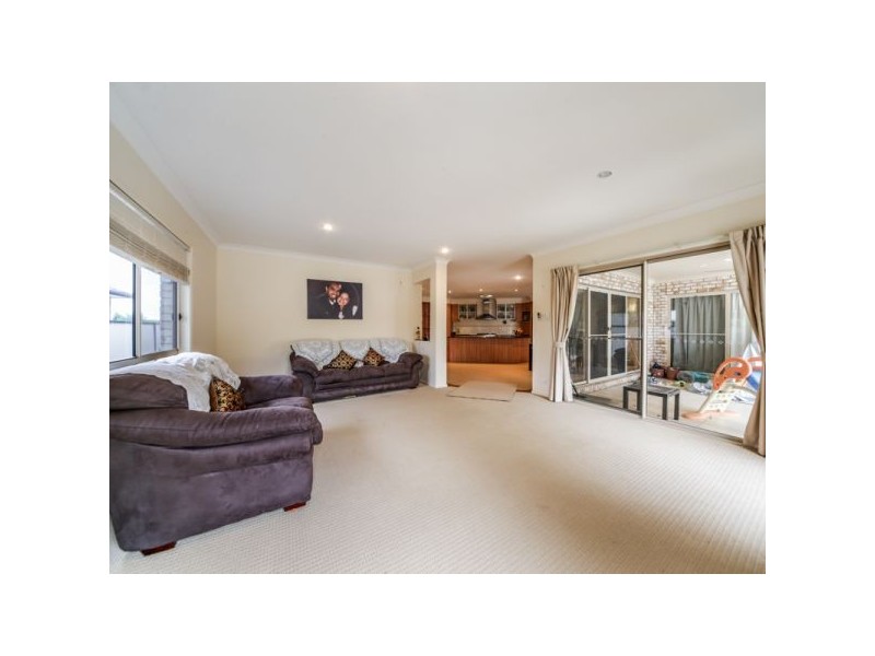 60 Dellwood Circuit, Molendinar QLD 4214