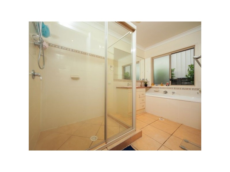 60 Dellwood Circuit, Molendinar QLD 4214