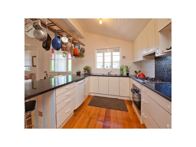 3 Guildford Street, Kelvin Grove QLD 4059