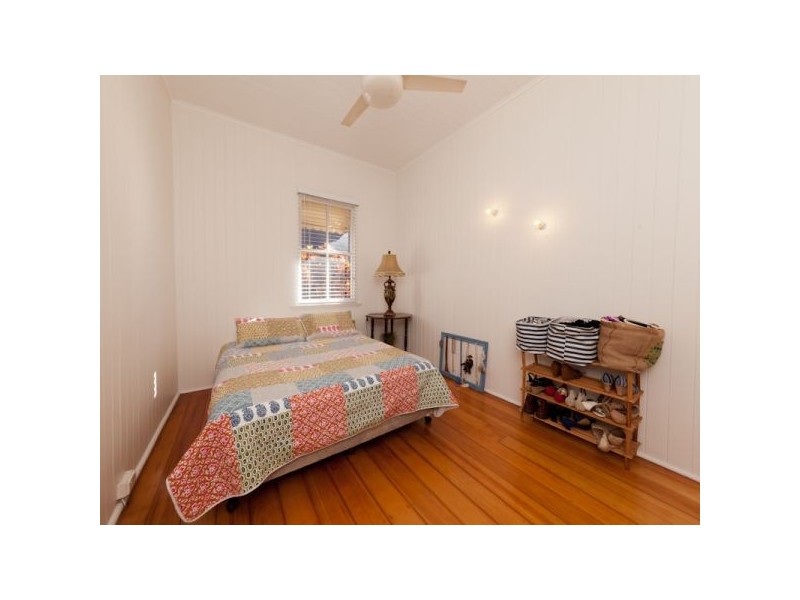 3 Guildford Street, Kelvin Grove QLD 4059